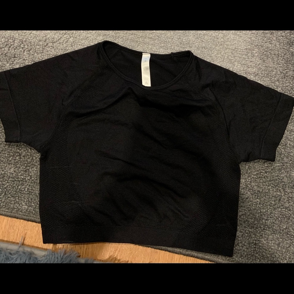 Short Sleeve Fitted Workout Crop